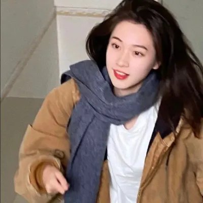 隔楼女孩：我们之间的层距